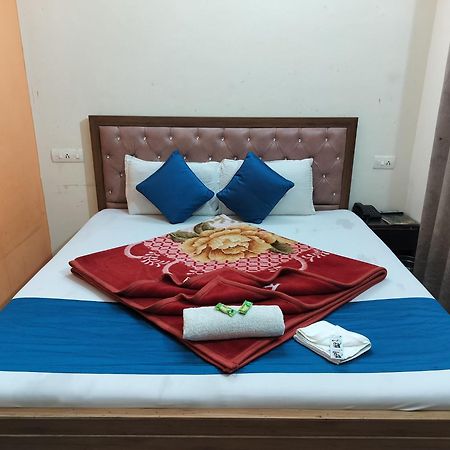 Hotel Holiday Inn Paradise Chandīgarh Eksteriør billede