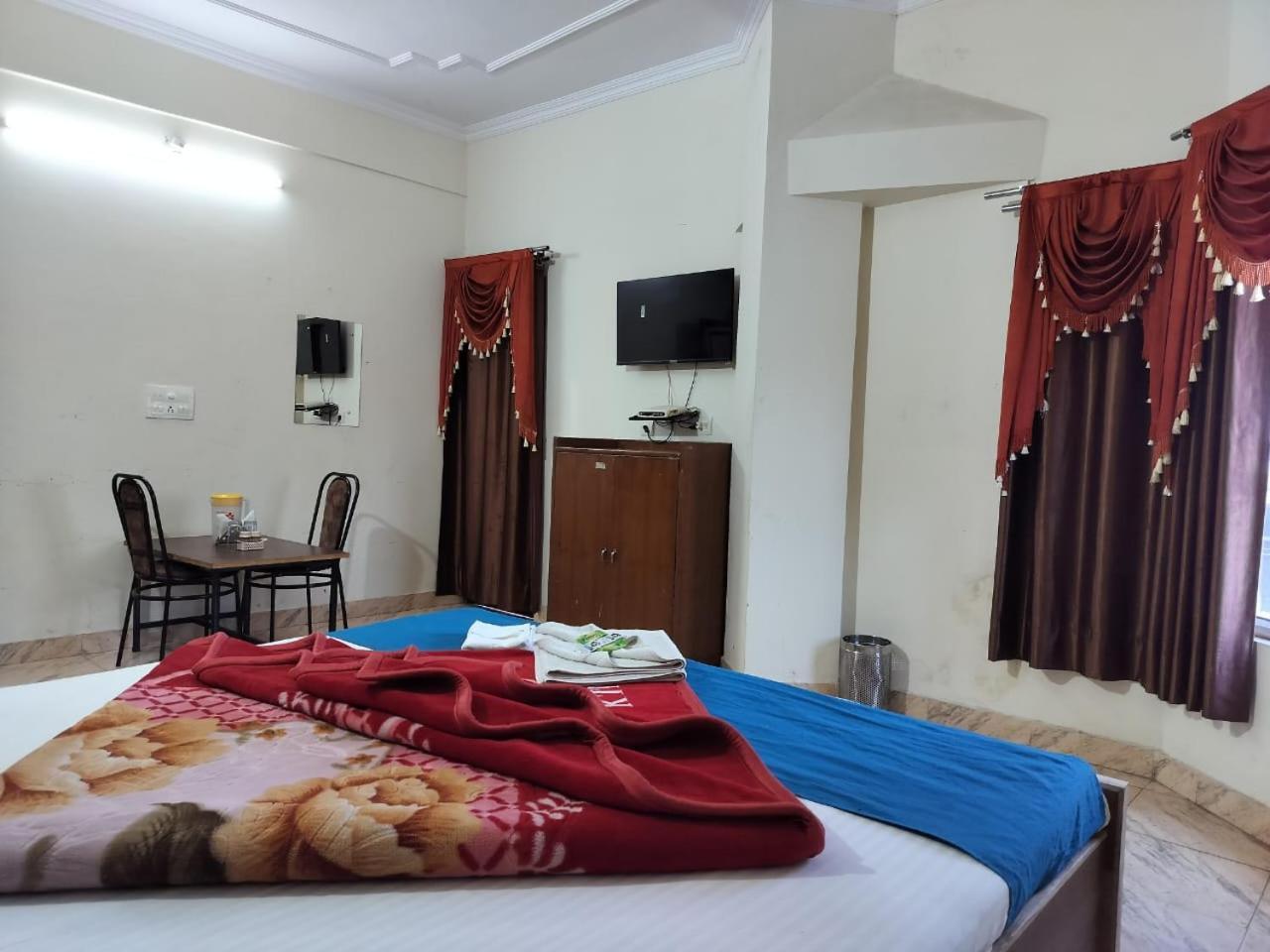 Hotel Holiday Inn Paradise Chandīgarh Eksteriør billede
