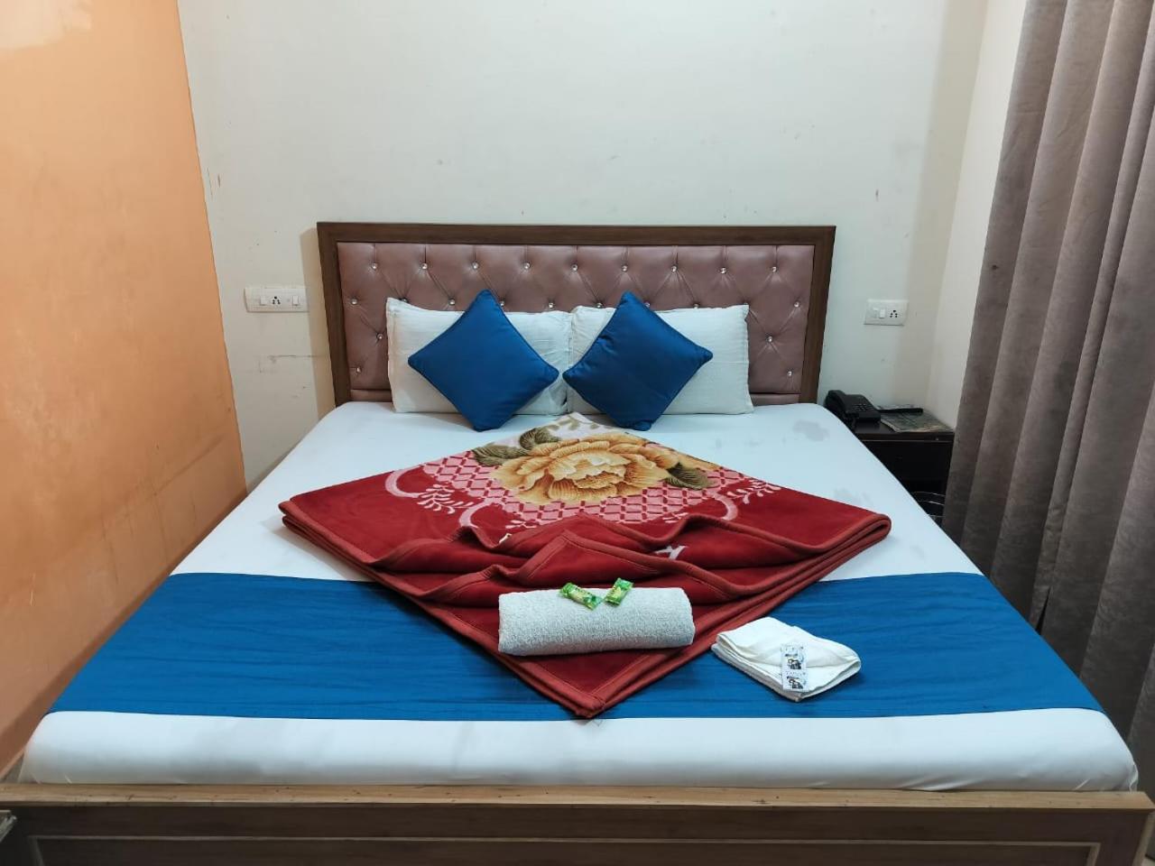 Hotel Holiday Inn Paradise Chandīgarh Eksteriør billede