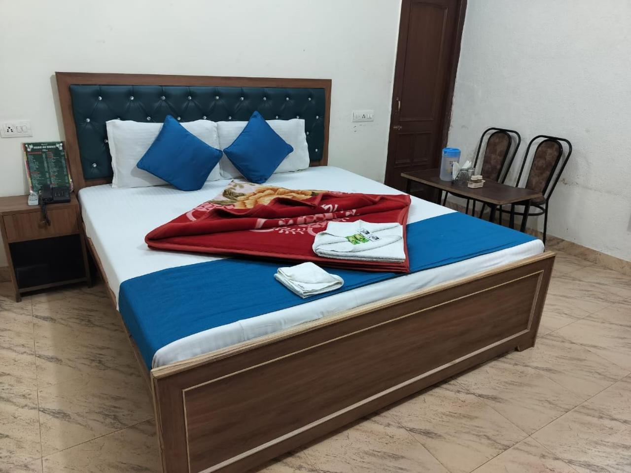 Hotel Holiday Inn Paradise Chandīgarh Eksteriør billede