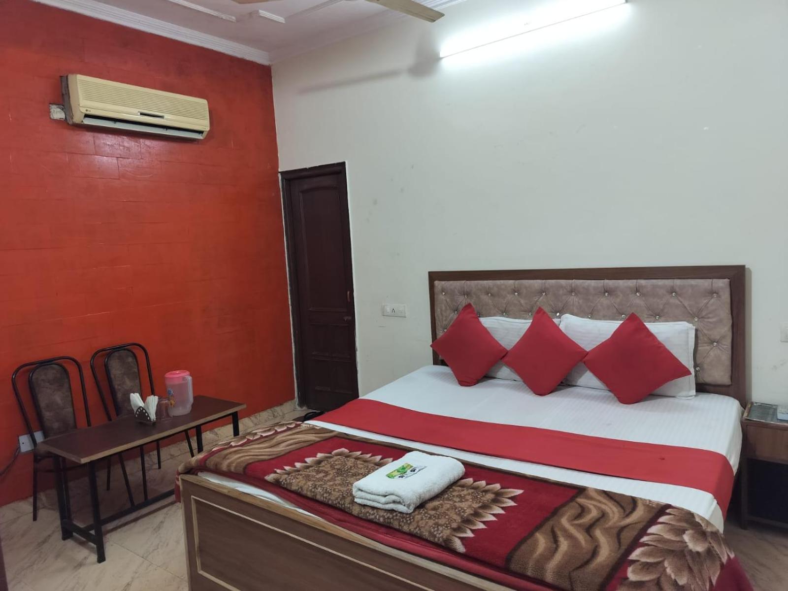 Hotel Holiday Inn Paradise Chandīgarh Eksteriør billede